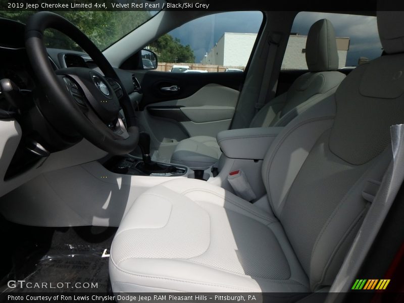 Velvet Red Pearl / Black/Ski Grey 2019 Jeep Cherokee Limited 4x4