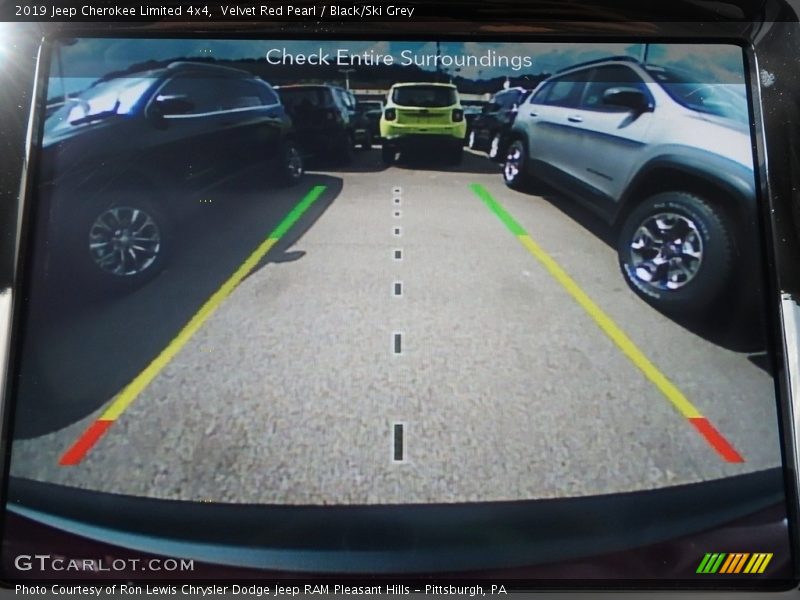 Velvet Red Pearl / Black/Ski Grey 2019 Jeep Cherokee Limited 4x4