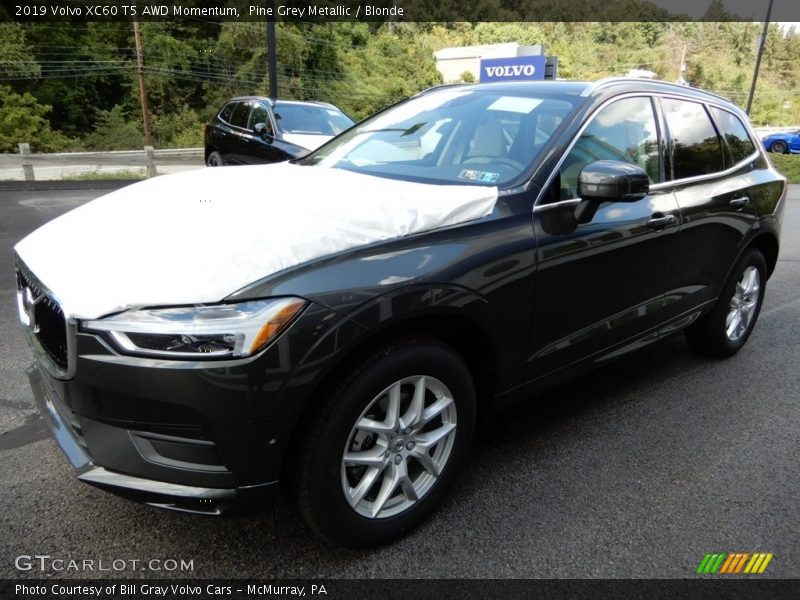 Pine Grey Metallic / Blonde 2019 Volvo XC60 T5 AWD Momentum