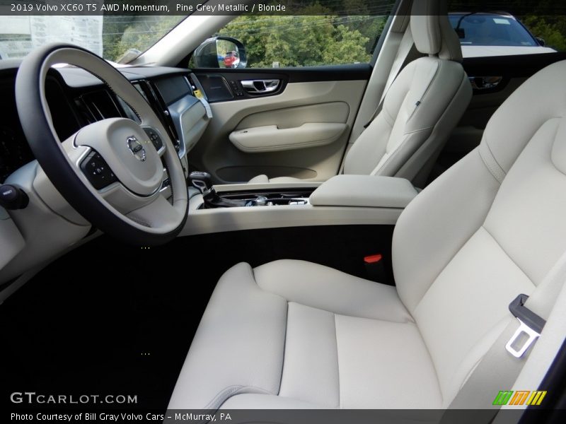  2019 XC60 T5 AWD Momentum Blonde Interior