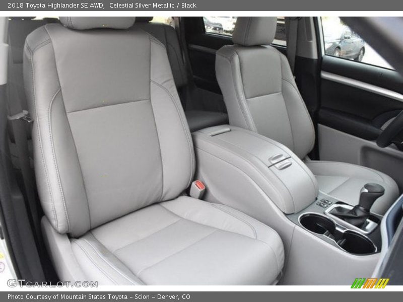 Celestial Silver Metallic / Black 2018 Toyota Highlander SE AWD