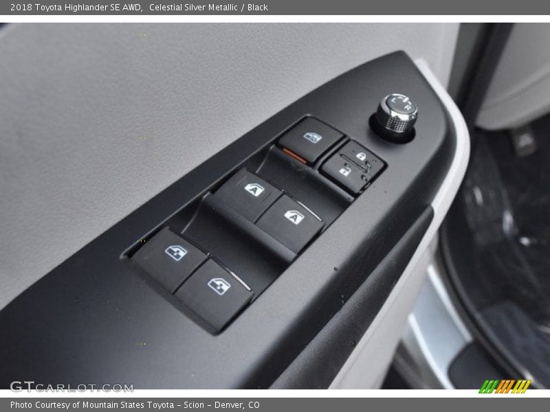 Celestial Silver Metallic / Black 2018 Toyota Highlander SE AWD