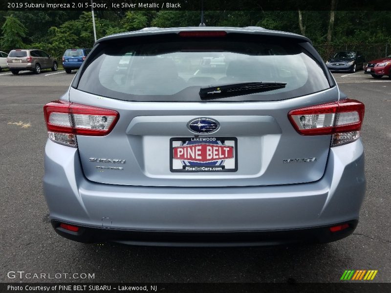 Ice Silver Metallic / Black 2019 Subaru Impreza 2.0i 5-Door