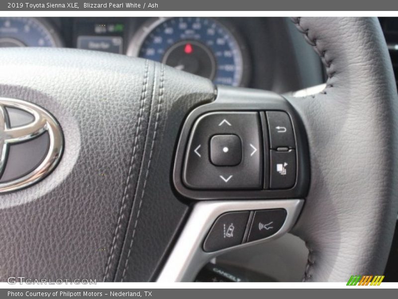 Blizzard Pearl White / Ash 2019 Toyota Sienna XLE