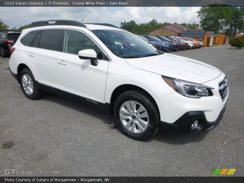 Front 3/4 View of 2019 Outback 2.5i Premium