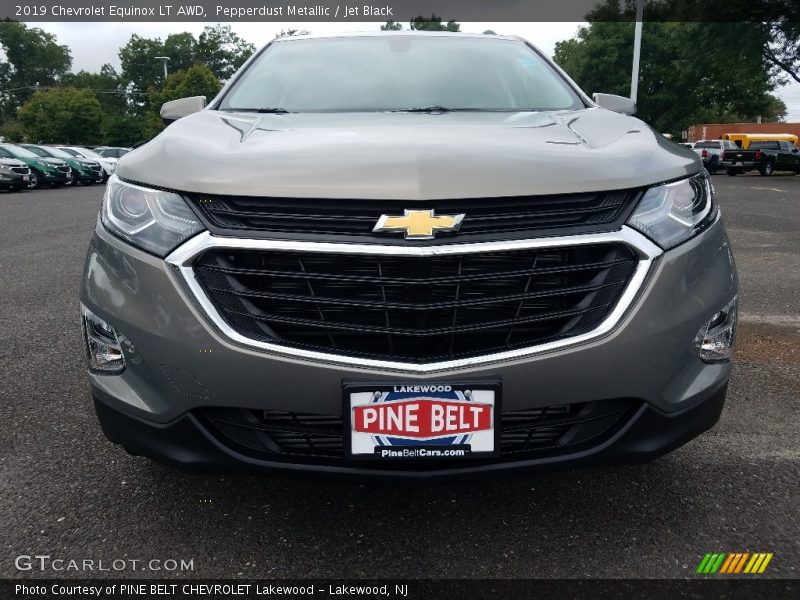 Pepperdust Metallic / Jet Black 2019 Chevrolet Equinox LT AWD
