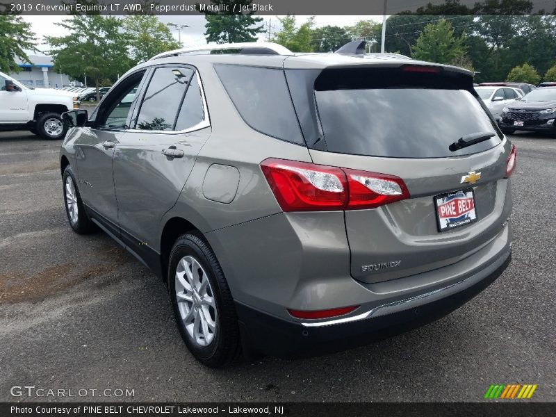 Pepperdust Metallic / Jet Black 2019 Chevrolet Equinox LT AWD