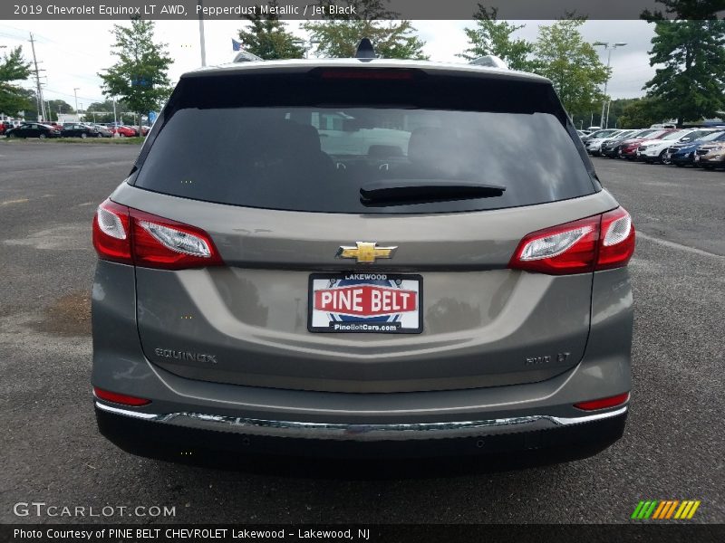 Pepperdust Metallic / Jet Black 2019 Chevrolet Equinox LT AWD