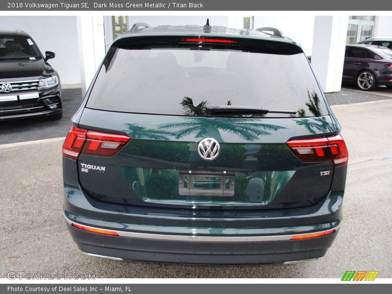 Dark Moss Green Metallic / Titan Black 2018 Volkswagen Tiguan SE