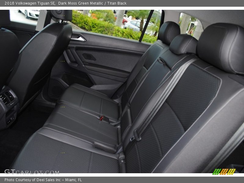 Dark Moss Green Metallic / Titan Black 2018 Volkswagen Tiguan SE