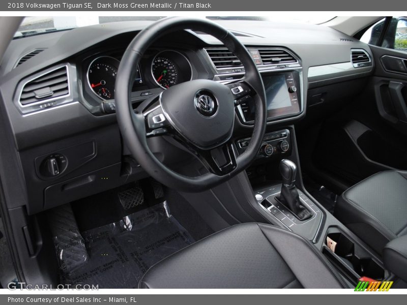  2018 Tiguan SE Titan Black Interior