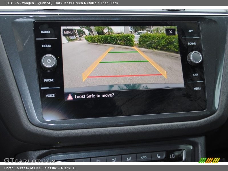Dark Moss Green Metallic / Titan Black 2018 Volkswagen Tiguan SE