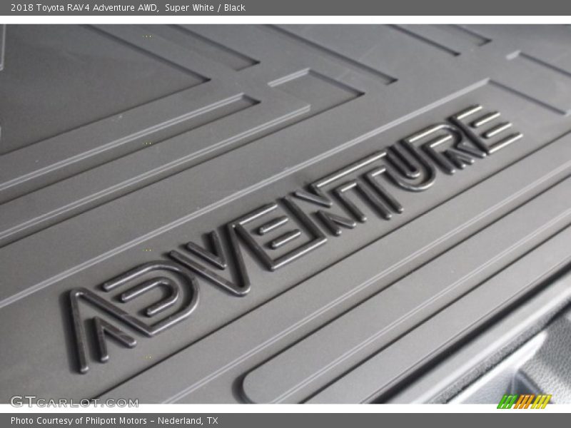 Super White / Black 2018 Toyota RAV4 Adventure AWD
