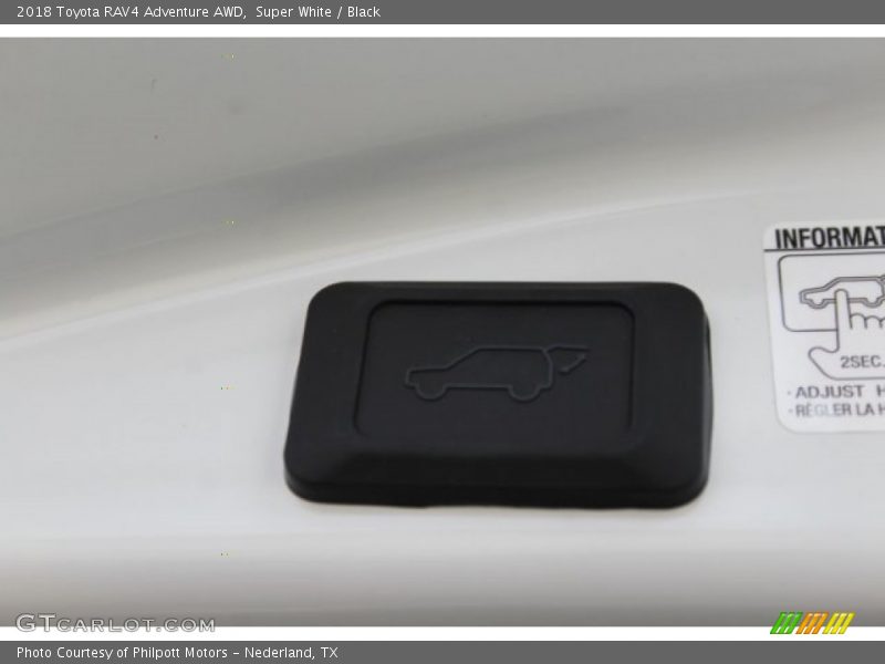 Super White / Black 2018 Toyota RAV4 Adventure AWD