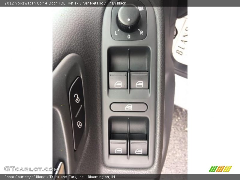 Reflex Silver Metallic / Titan Black 2012 Volkswagen Golf 4 Door TDI