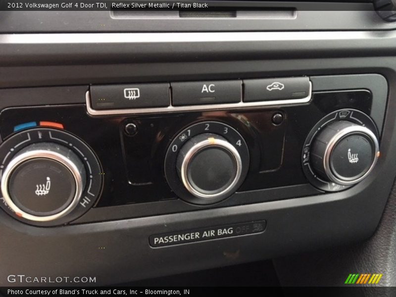 Reflex Silver Metallic / Titan Black 2012 Volkswagen Golf 4 Door TDI