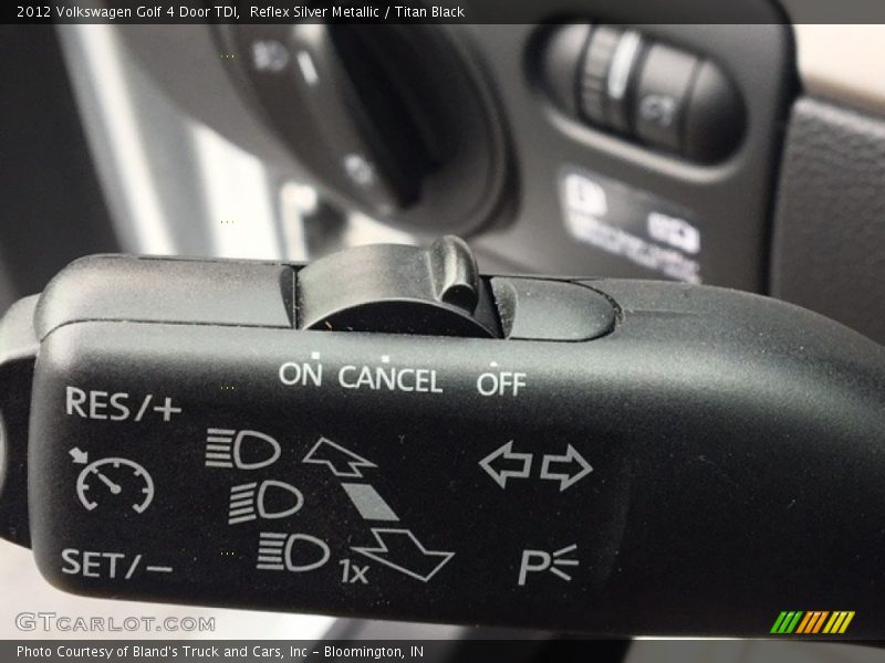 Reflex Silver Metallic / Titan Black 2012 Volkswagen Golf 4 Door TDI