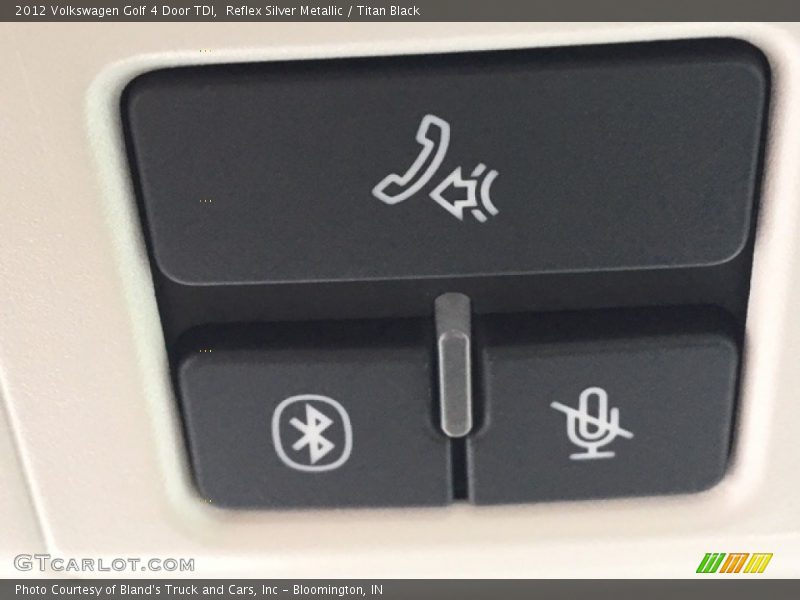 Reflex Silver Metallic / Titan Black 2012 Volkswagen Golf 4 Door TDI