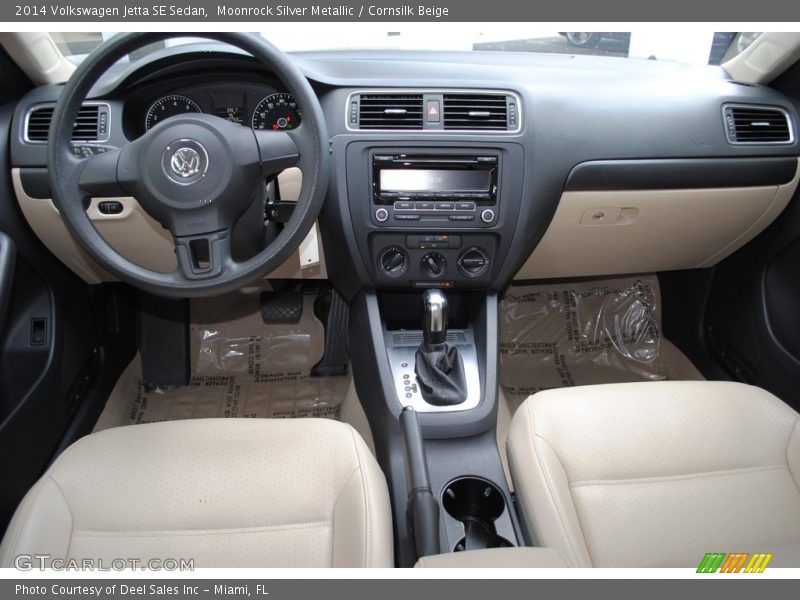 Moonrock Silver Metallic / Cornsilk Beige 2014 Volkswagen Jetta SE Sedan