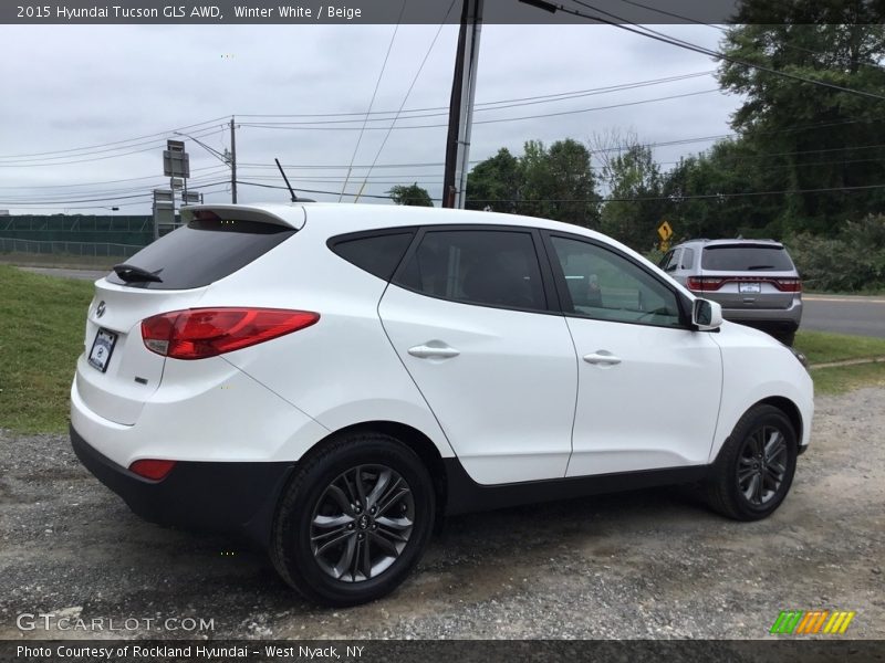 Winter White / Beige 2015 Hyundai Tucson GLS AWD