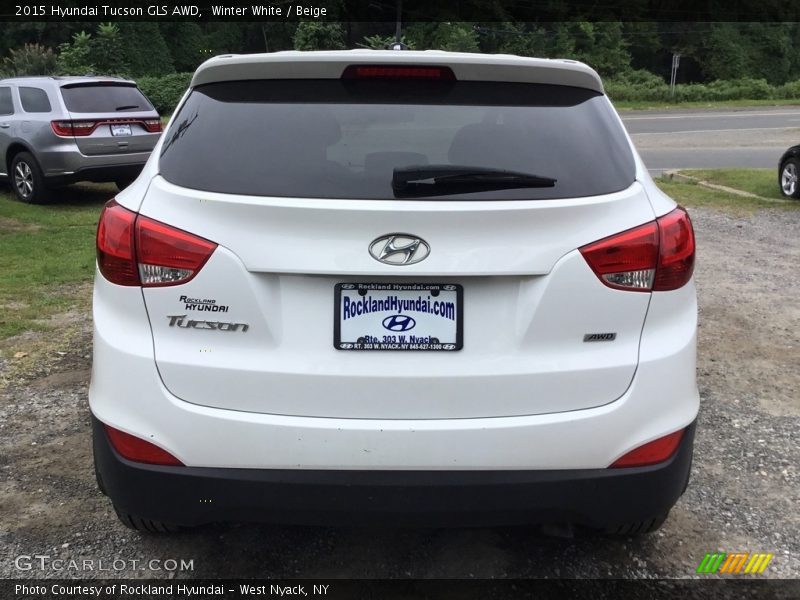 Winter White / Beige 2015 Hyundai Tucson GLS AWD