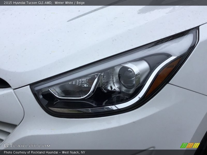 Winter White / Beige 2015 Hyundai Tucson GLS AWD
