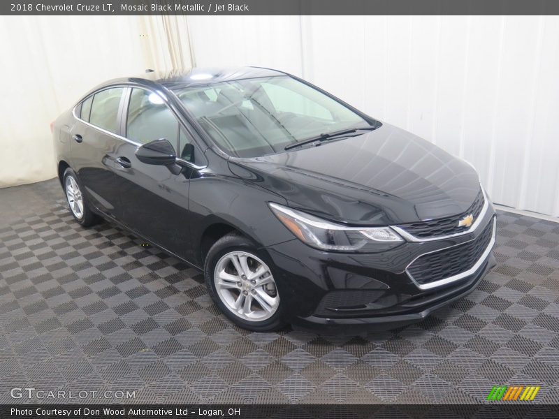 Mosaic Black Metallic / Jet Black 2018 Chevrolet Cruze LT