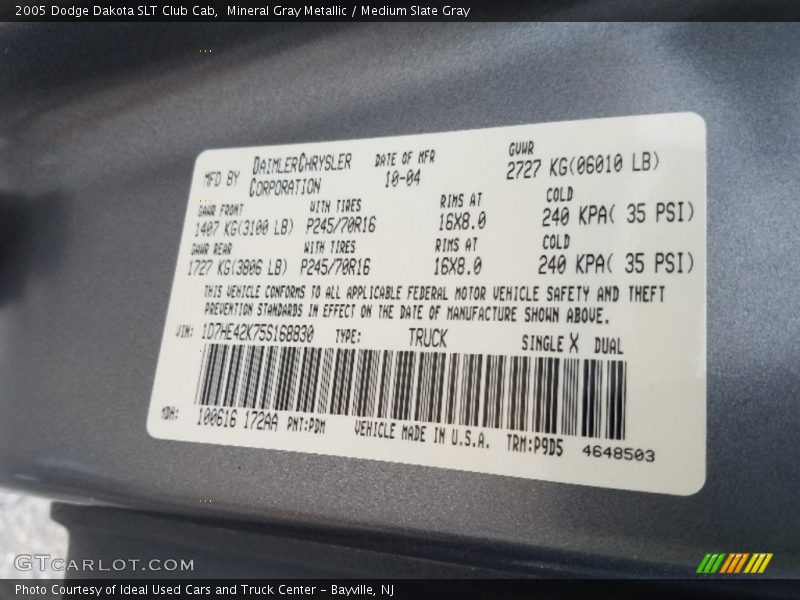 Mineral Gray Metallic / Medium Slate Gray 2005 Dodge Dakota SLT Club Cab