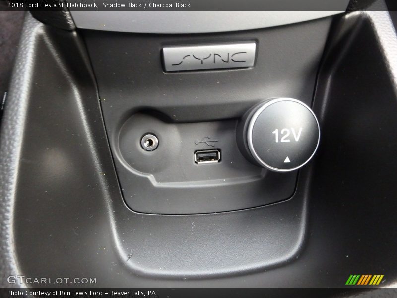 Shadow Black / Charcoal Black 2018 Ford Fiesta SE Hatchback