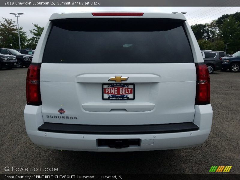 Summit White / Jet Black 2019 Chevrolet Suburban LS
