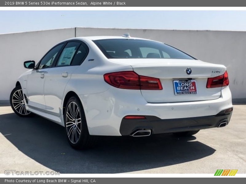 Alpine White / Black 2019 BMW 5 Series 530e iPerformance Sedan