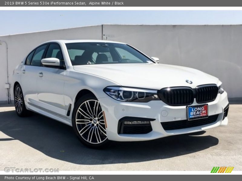 Alpine White / Black 2019 BMW 5 Series 530e iPerformance Sedan