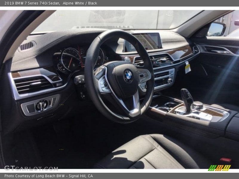 Alpine White / Black 2019 BMW 7 Series 740i Sedan