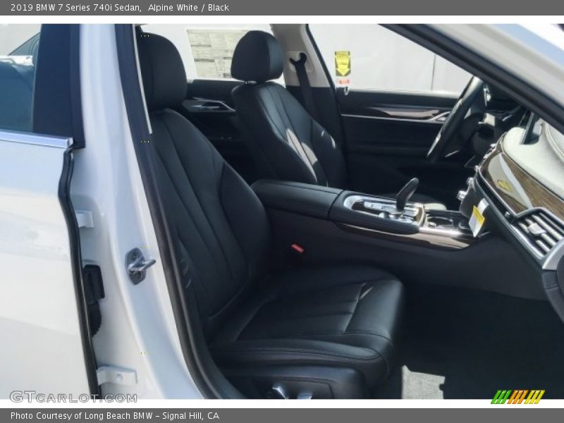 Alpine White / Black 2019 BMW 7 Series 740i Sedan