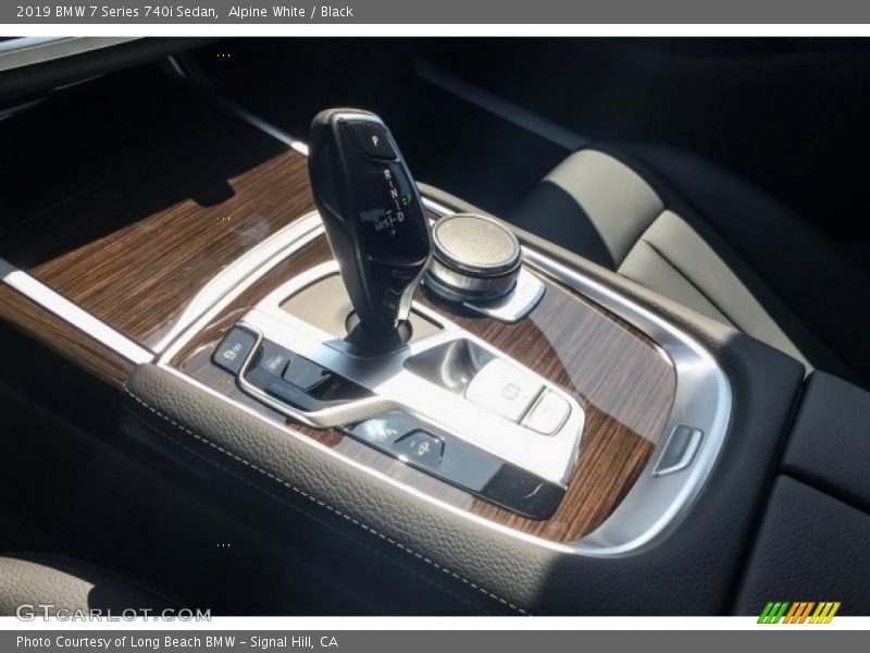 Alpine White / Black 2019 BMW 7 Series 740i Sedan