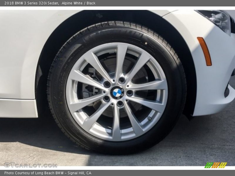 Alpine White / Black 2018 BMW 3 Series 320i Sedan