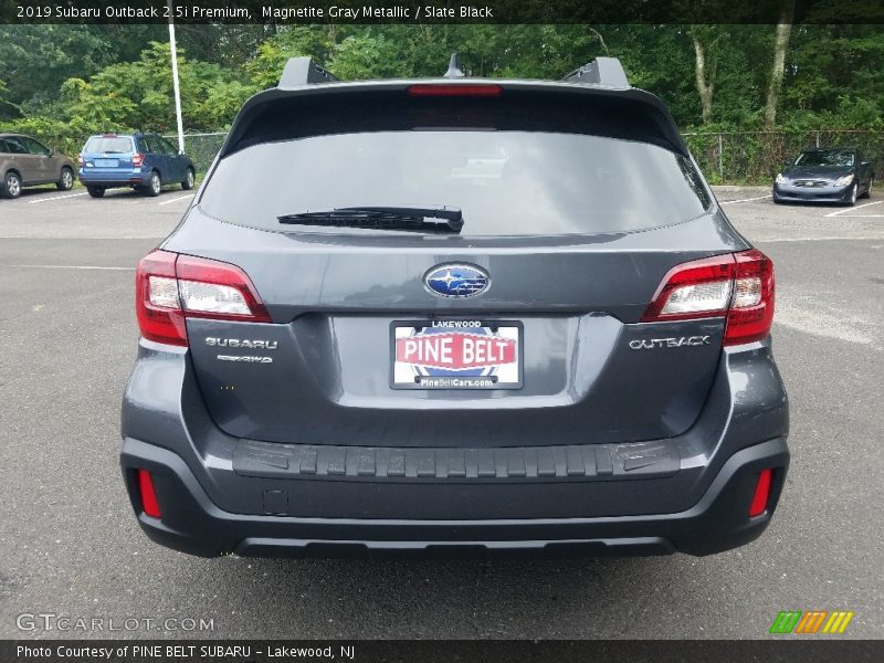 Magnetite Gray Metallic / Slate Black 2019 Subaru Outback 2.5i Premium