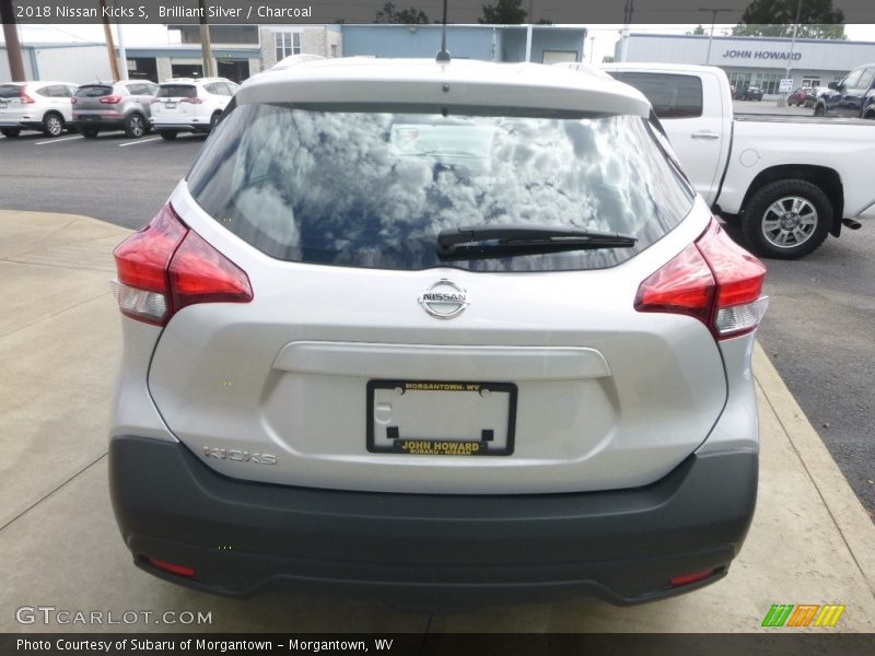 Brilliant Silver / Charcoal 2018 Nissan Kicks S