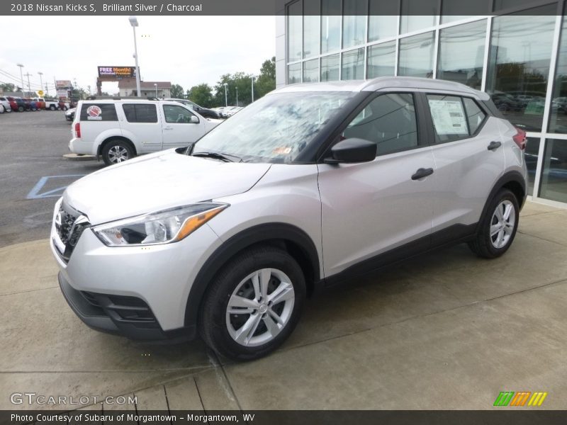 Brilliant Silver / Charcoal 2018 Nissan Kicks S