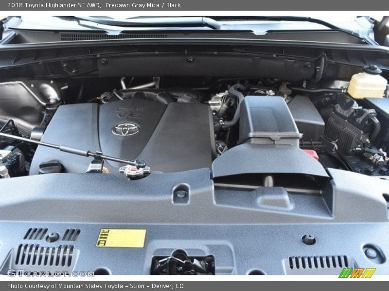 Predawn Gray Mica / Black 2018 Toyota Highlander SE AWD