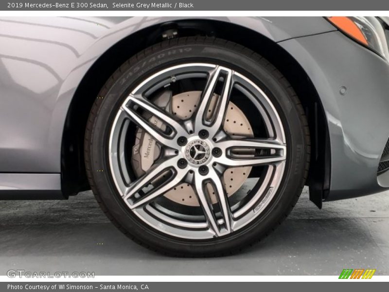 Selenite Grey Metallic / Black 2019 Mercedes-Benz E 300 Sedan