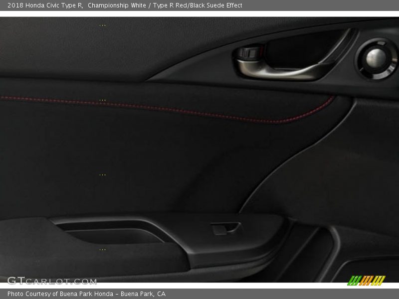 Championship White / Type R Red/Black Suede Effect 2018 Honda Civic Type R
