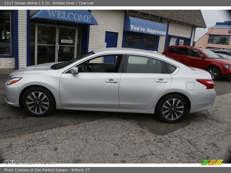Brilliant Silver / Charcoal 2017 Nissan Altima 2.5 SV