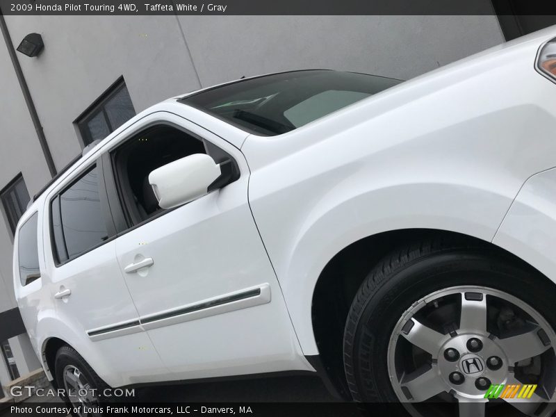 Taffeta White / Gray 2009 Honda Pilot Touring 4WD