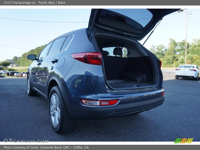 Pacific Blue / Black 2017 Kia Sportage LX