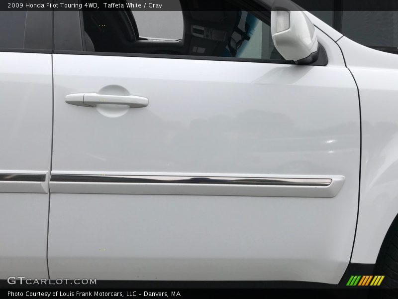Taffeta White / Gray 2009 Honda Pilot Touring 4WD