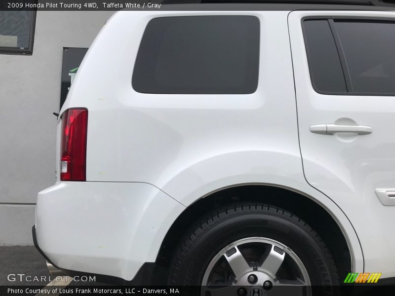 Taffeta White / Gray 2009 Honda Pilot Touring 4WD