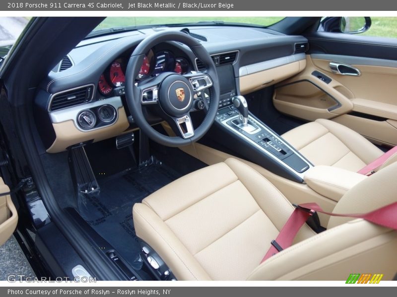  2018 911 Carrera 4S Cabriolet Black/Luxor Beige Interior