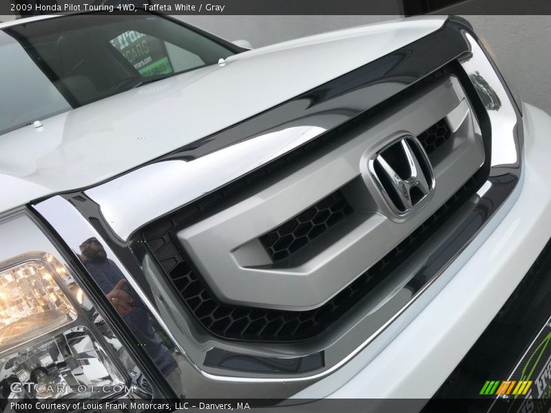 Taffeta White / Gray 2009 Honda Pilot Touring 4WD