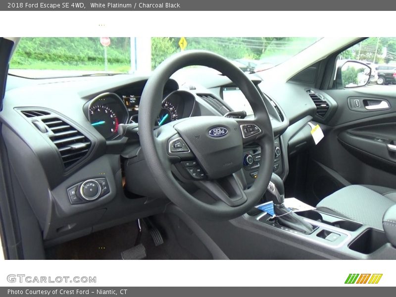 White Platinum / Charcoal Black 2018 Ford Escape SE 4WD
